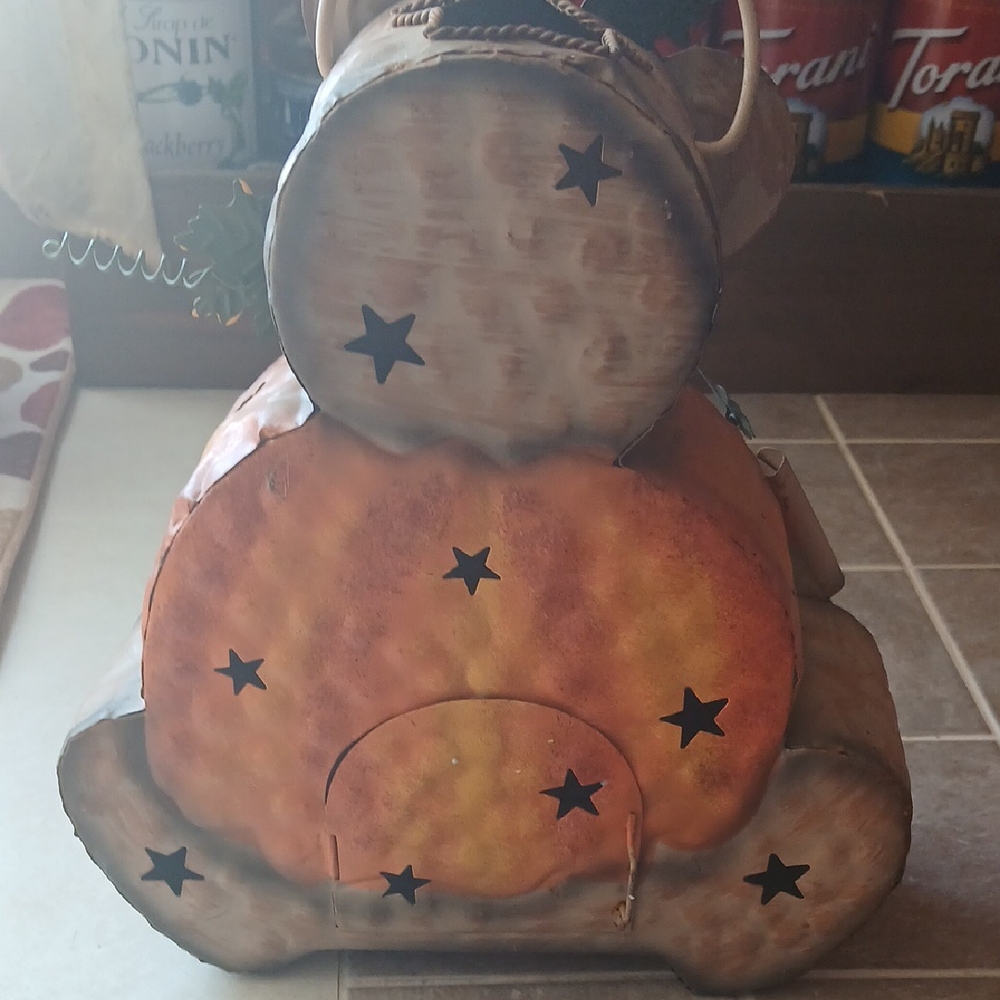 Home Interiors Autumn Bear and Frog Decor with Vibrant Colors - Picture 3 of 6